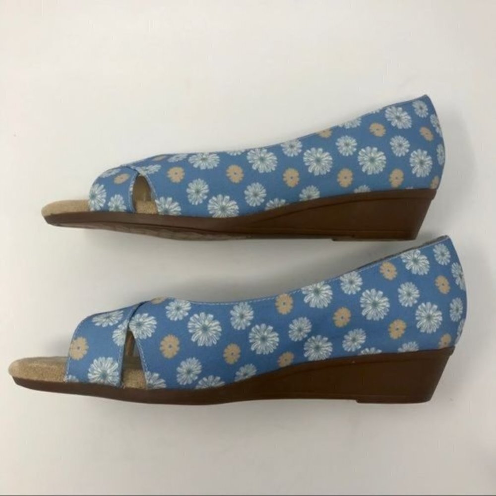 “Walk with Me” Floral Blue Peep Toe 10W - Picture 10 of 14